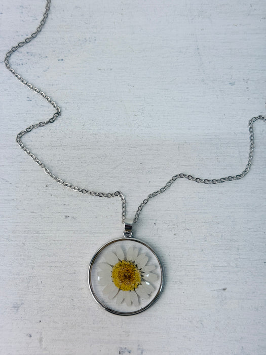 Daisy Necklace