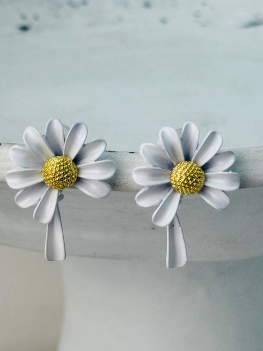 Fallen Petal Daisy Earrings
