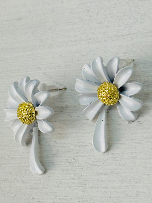 Fallen Petal Daisy Earrings