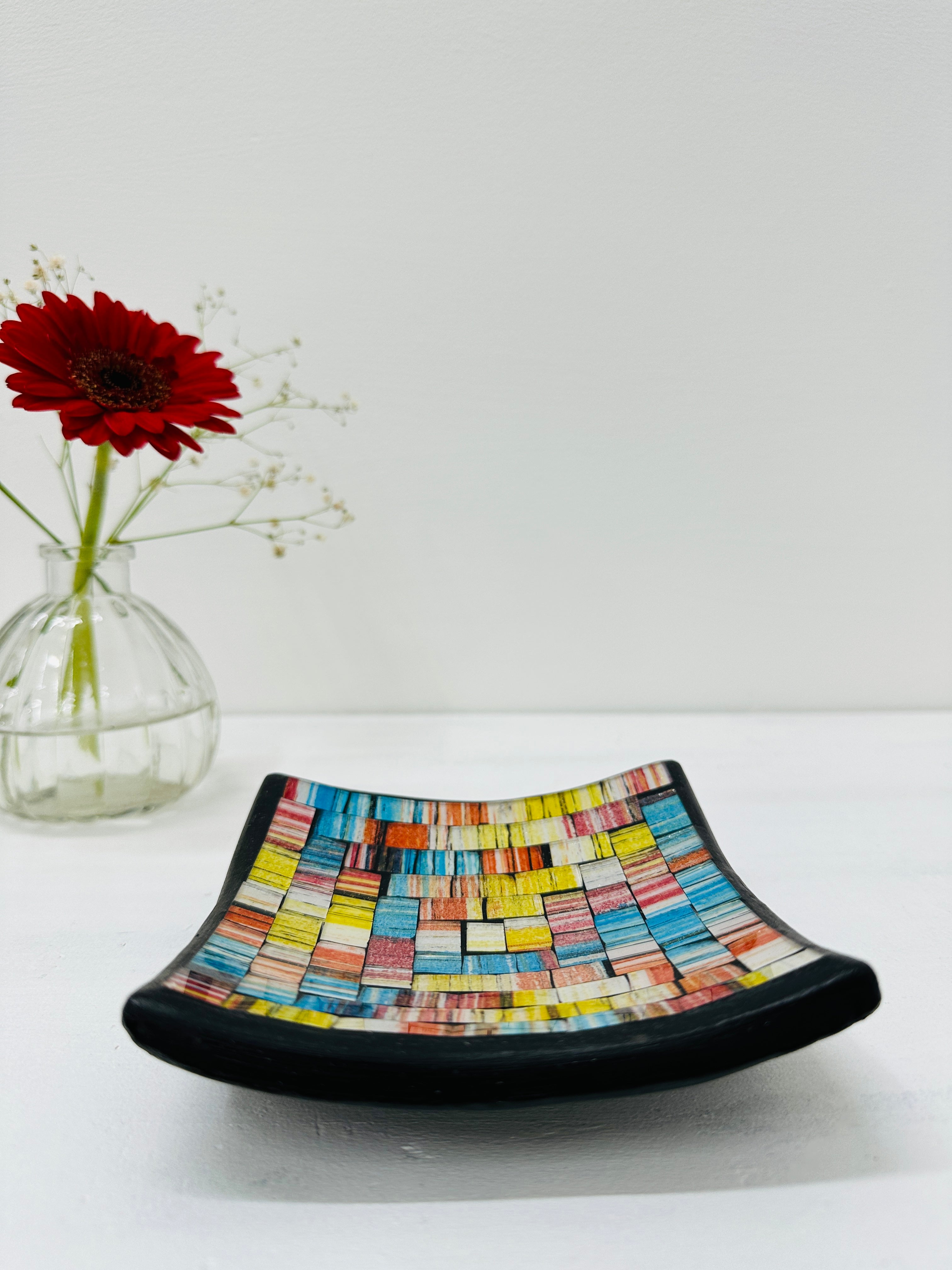 side view of mosaic square plate