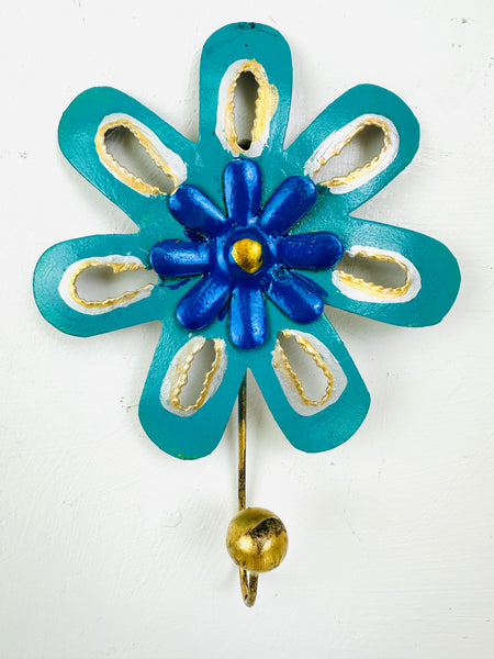 front view of flower hook in turquoise