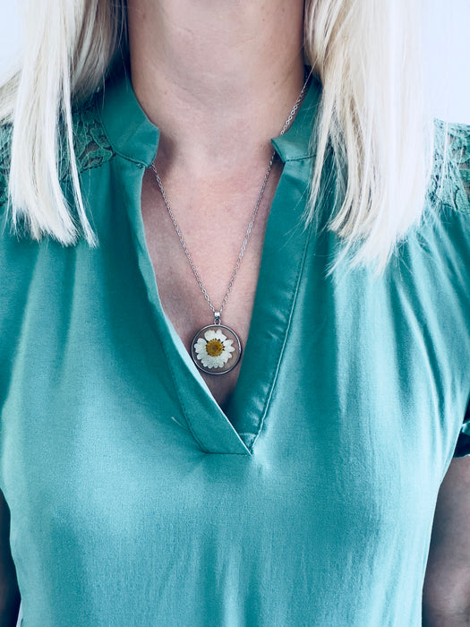 Daisy Necklace
