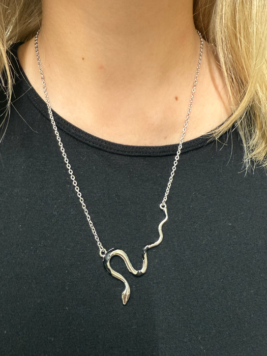 Sarpa Necklace ~ ALL JEWELLERY 3 FOR 2