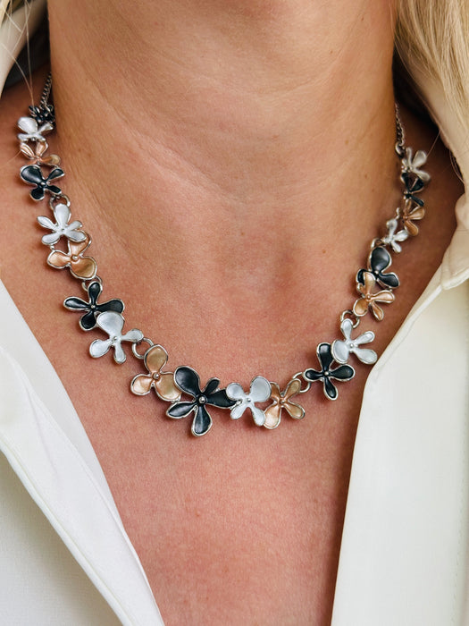 Arche Necklace