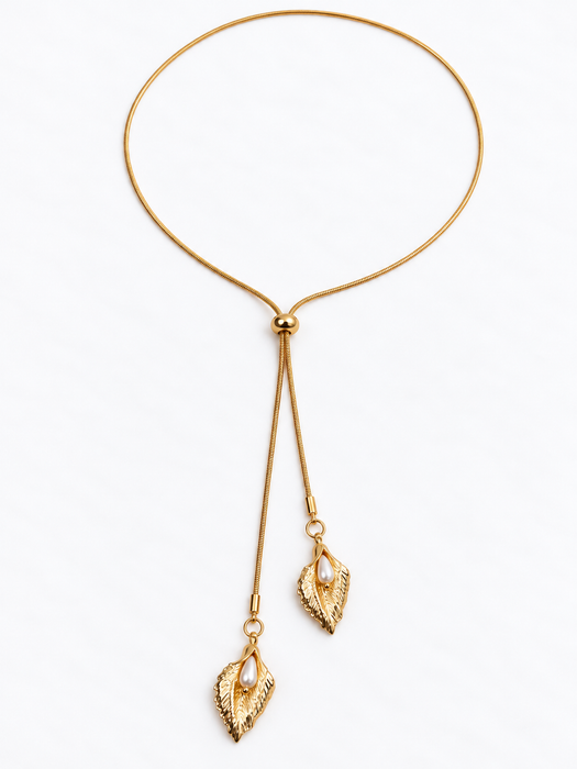 Calla Lily Necklace - Gold