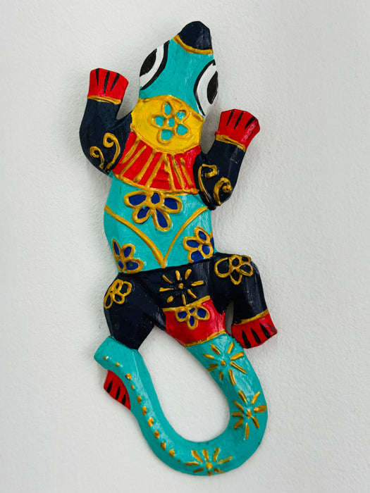 Wood Hand Carved Gecko - Small