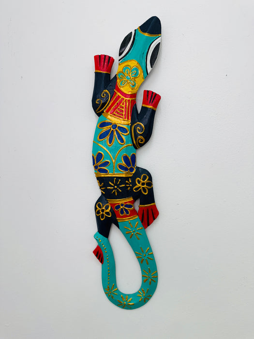 Wood Hand Carved Gecko - Medium