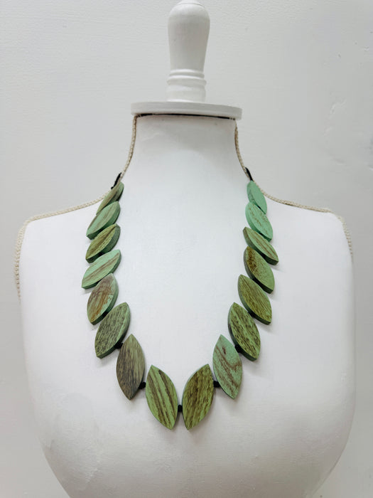 Phyllida Necklace - Green  ~ ALL JEWELLERY 3 FOR 2