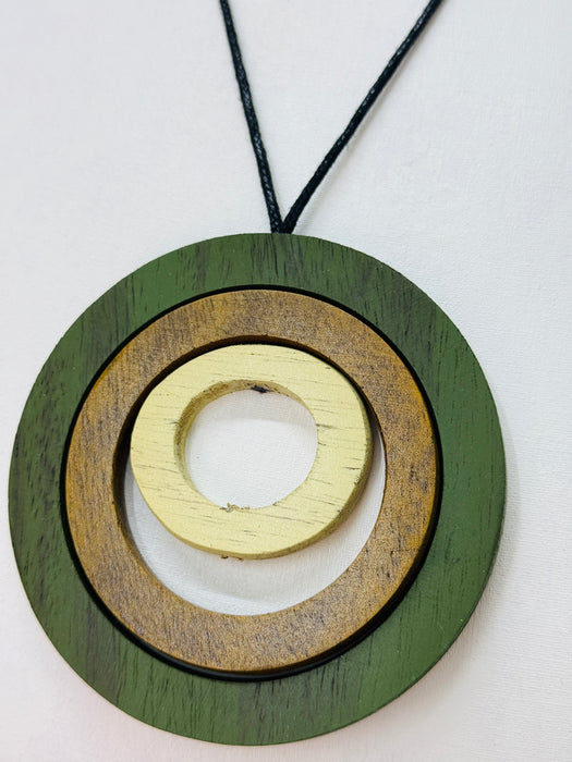 Madoka Necklace - Green  ~ ALL JEWELLERY 3 FOR 2