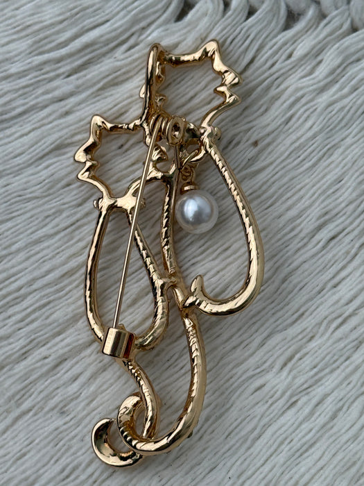 Two Cat Shape Brooch