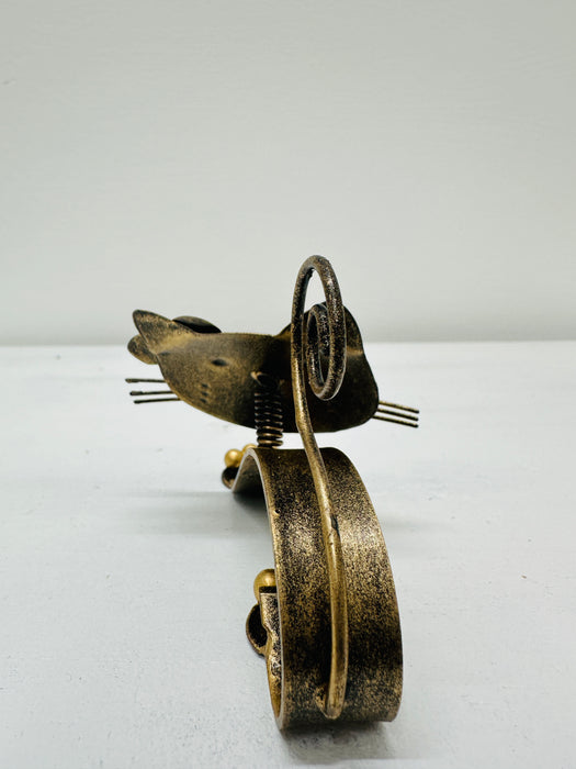 back view of metal baby kitty