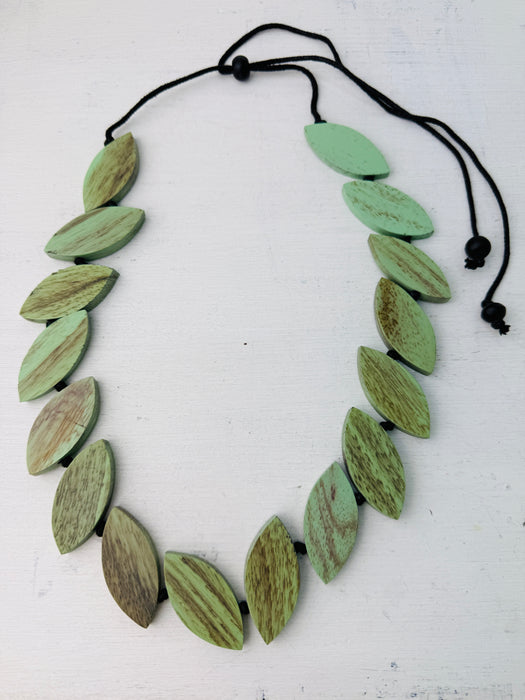 Phyllida Necklace - Green  ~ ALL JEWELLERY 3 FOR 2