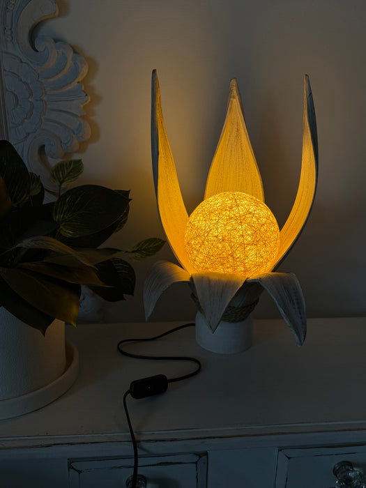 Large Coco Palm Spire Lamp - White Wash