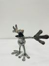 side view of metal frog vincent