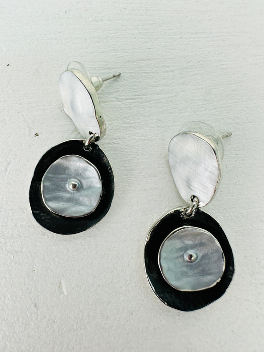 Coralia Earrings - Grey & White ~ ALL JEWELLERY 3 FOR 2