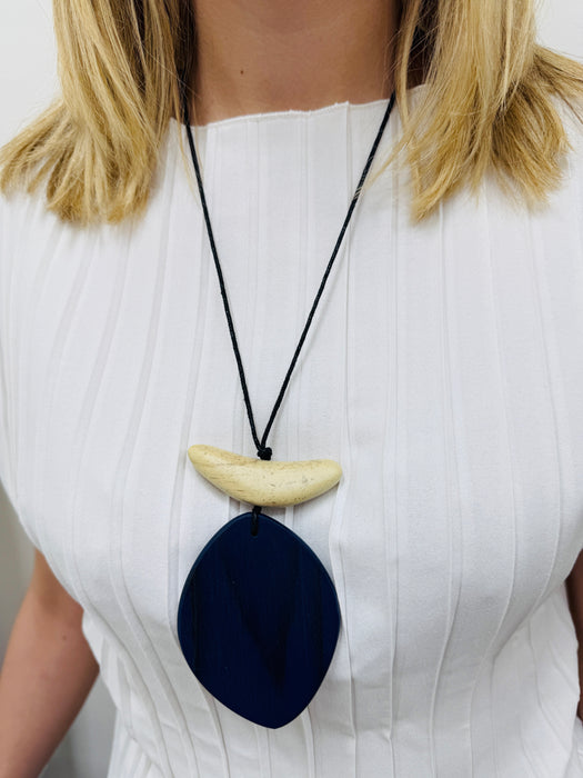 Beta Necklace - Blue  ~ ALL JEWELLERY 3 FOR 2