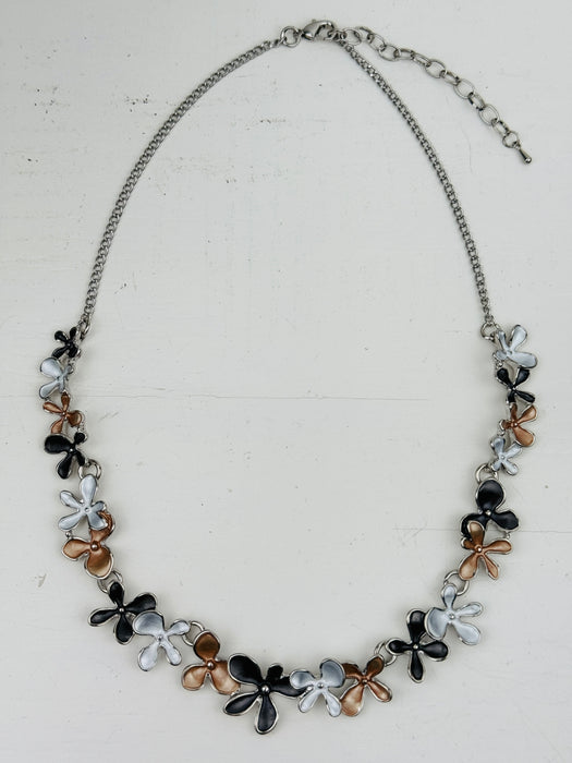 Arche Necklace