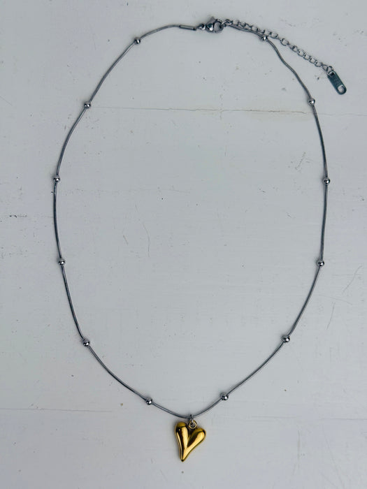 Feme Necklace