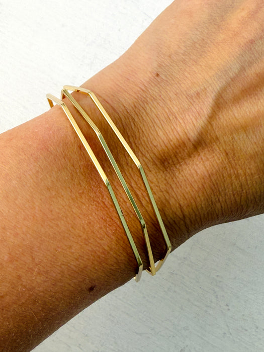 Lata Bracelete - Gold ~ ALL JEWELLERY 3 FOR 2