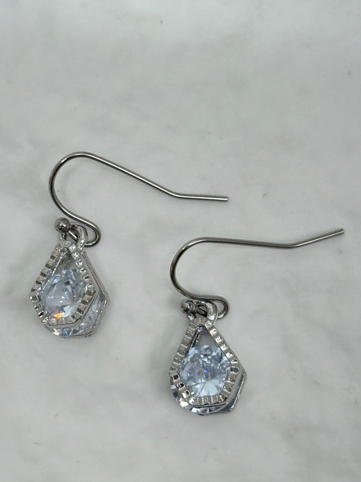 Hestia Crystal Earrings