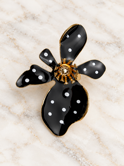 Black Flower Ring