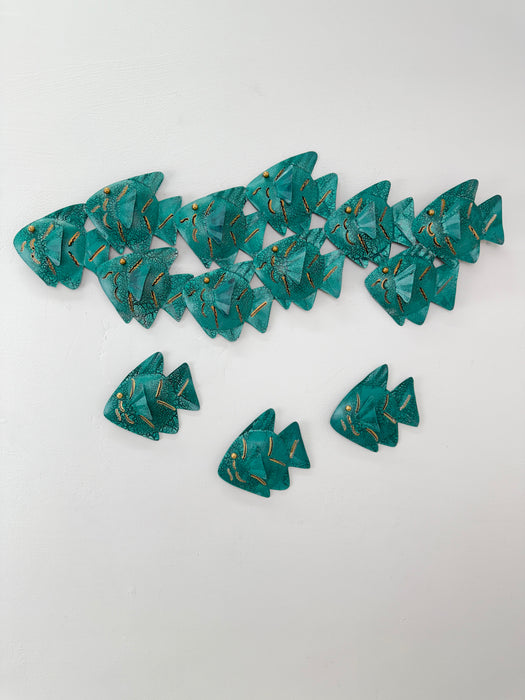 Turquoise Crackle Fish Shoal