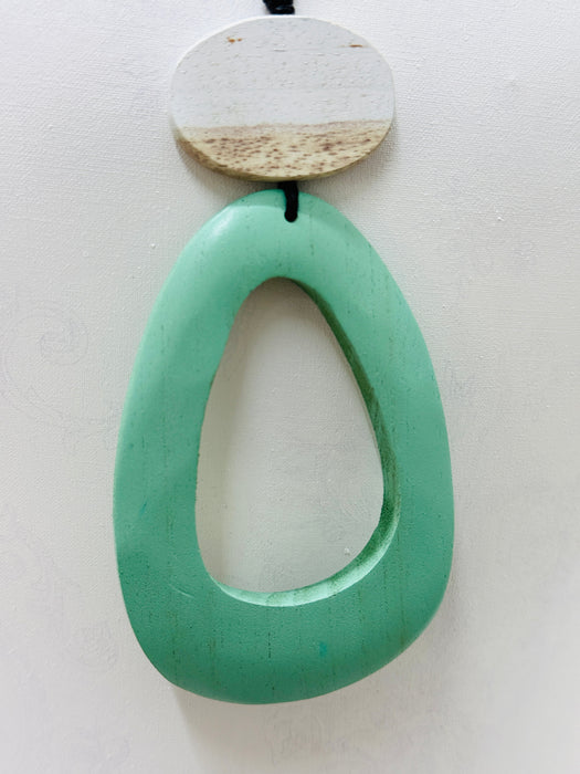 Calla Necklace- Green  ~ ALL JEWELLERY 3 FOR 2