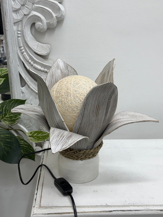 Coco Palm Flower Lamp - White Wash