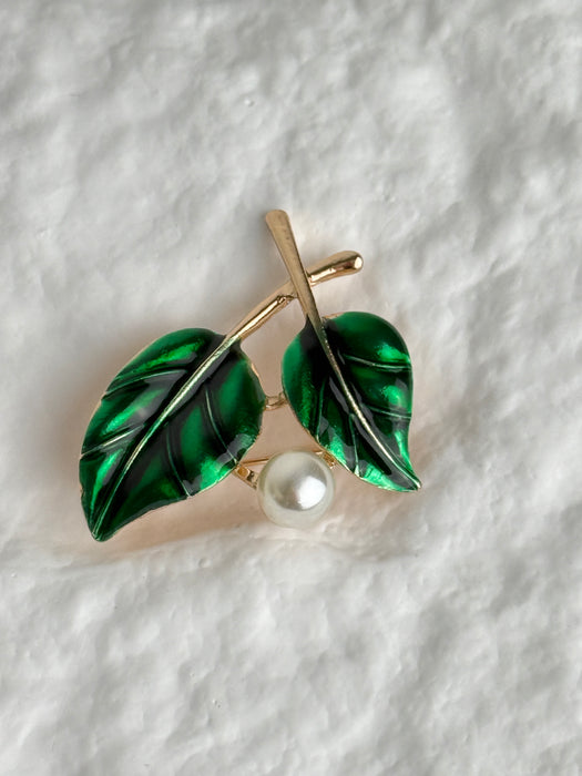 Green Leaf Brooch