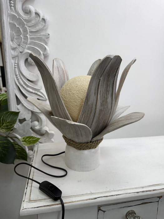 Coco Palm Leaf Bloom Lamp - White Wash