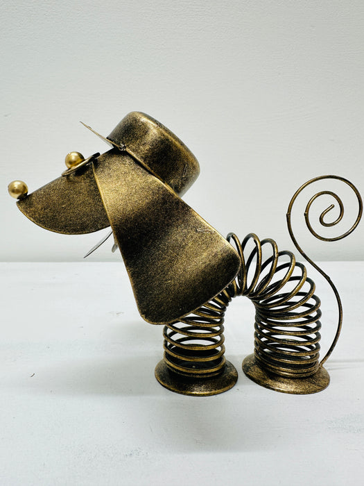 side view of metal dog bungo