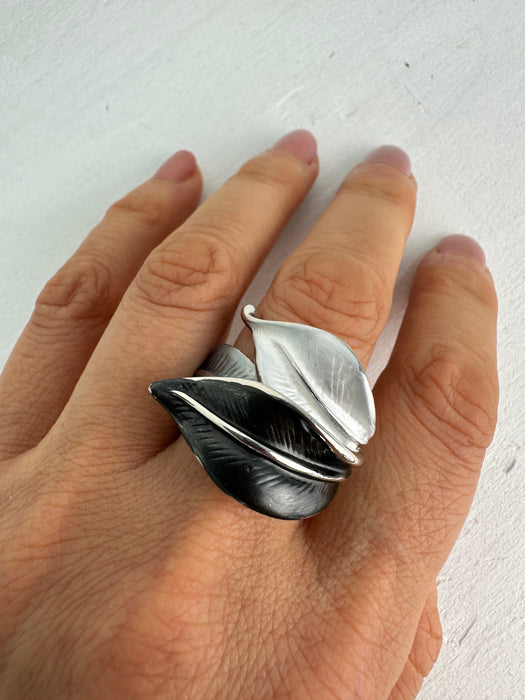 Penna Ring - Grey & White  ~ ALL JEWELLERY 3 FOR 2