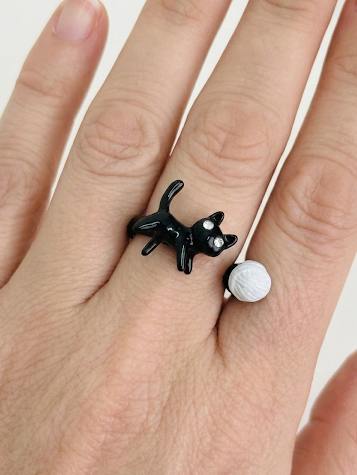 Kitten & Wool Ball Ring