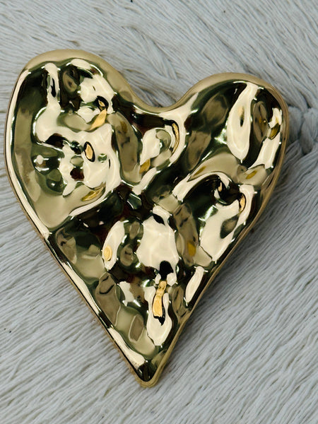 Gold heart-shaped brooch