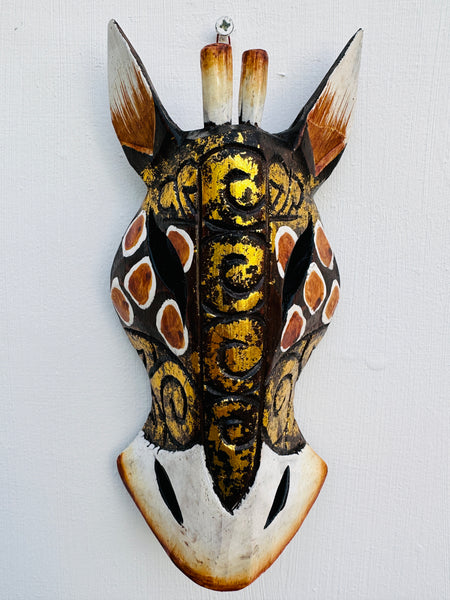 front view of giraffe mask 