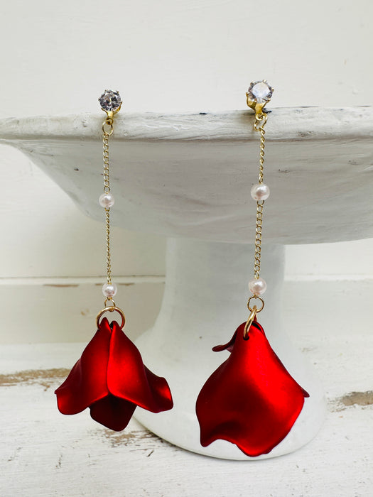 Simple red earrings store