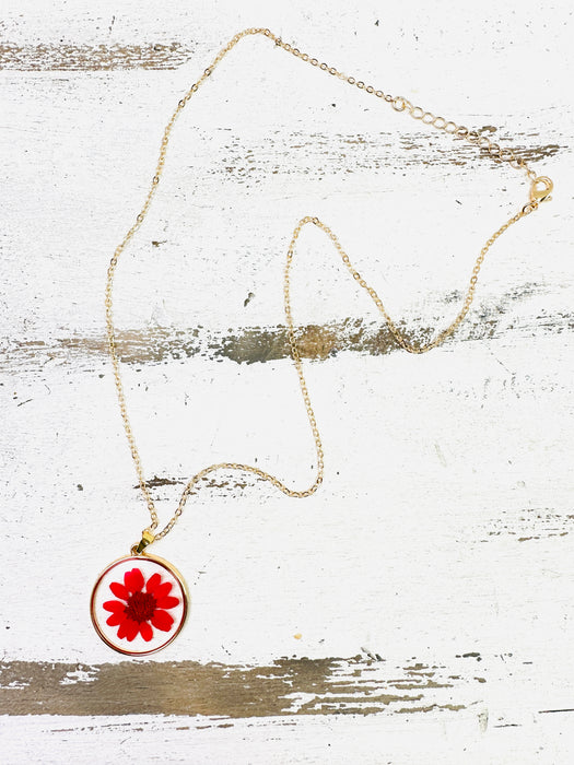Daisy Necklace - Red ~ ALL JEWELLERY 3 FOR 2