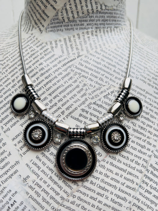 Reine Necklace- Black ~ ALL JEWELLERY 3 FOR 2