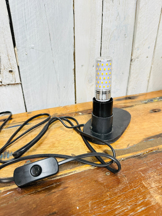 Lamp base with UK plug, inline switch and E27 LED fitting.