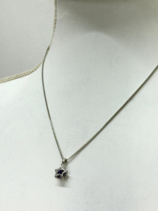 side view of necklace