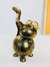 side view of metal cat molly