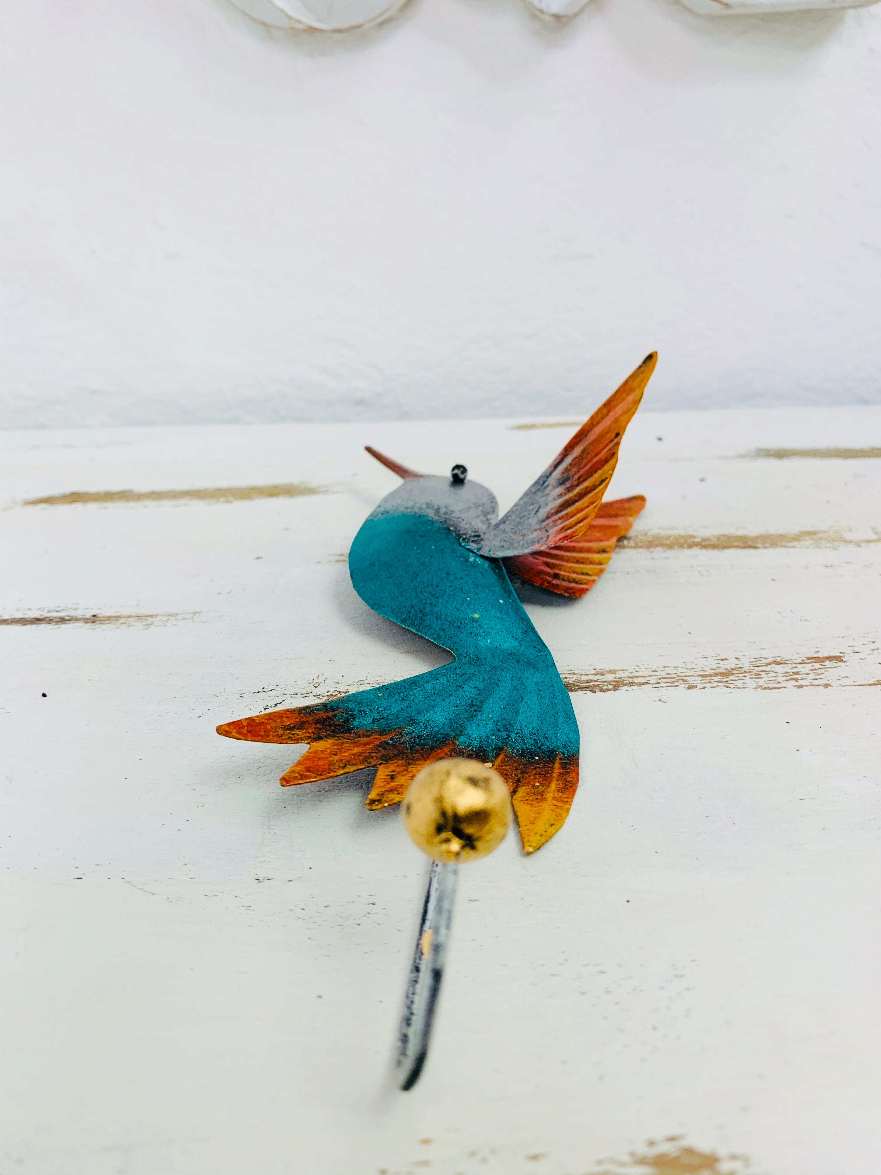 bottom view of humming bird hook