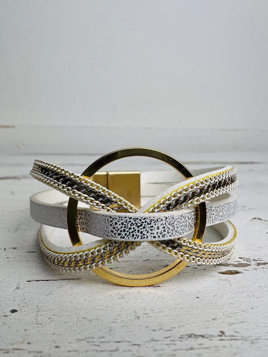 front view of bracelet