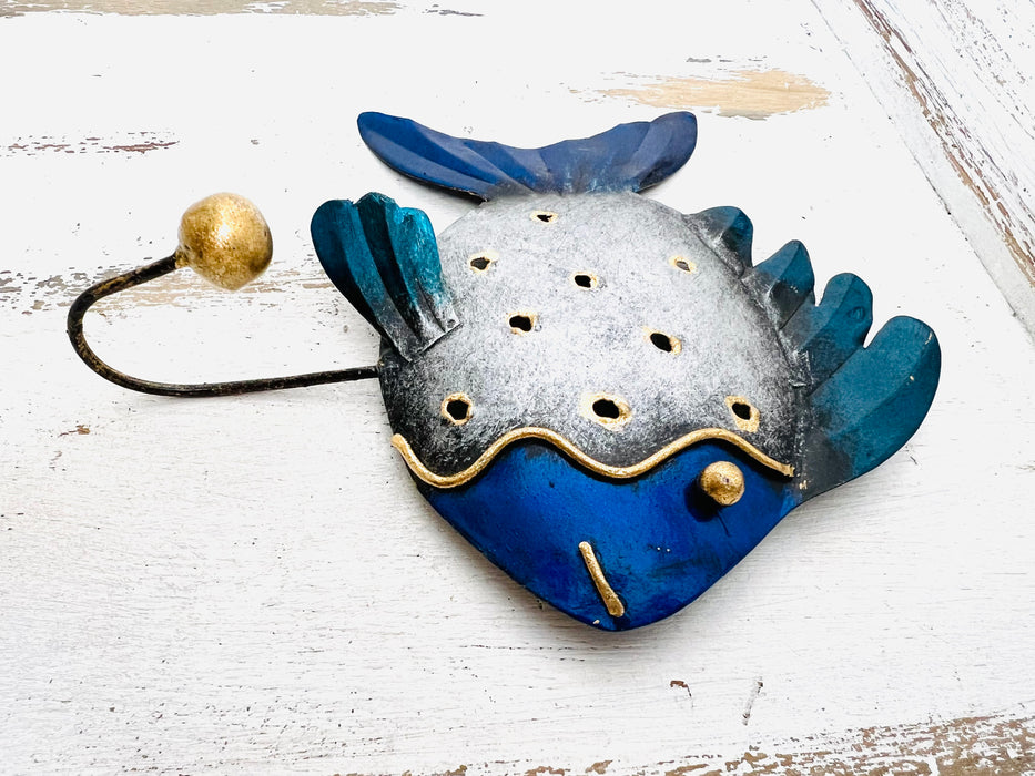 side view of metal fish hook 