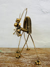 side view of metal scaredy cat